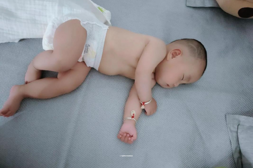 汉中宝宝口水多怎么回事